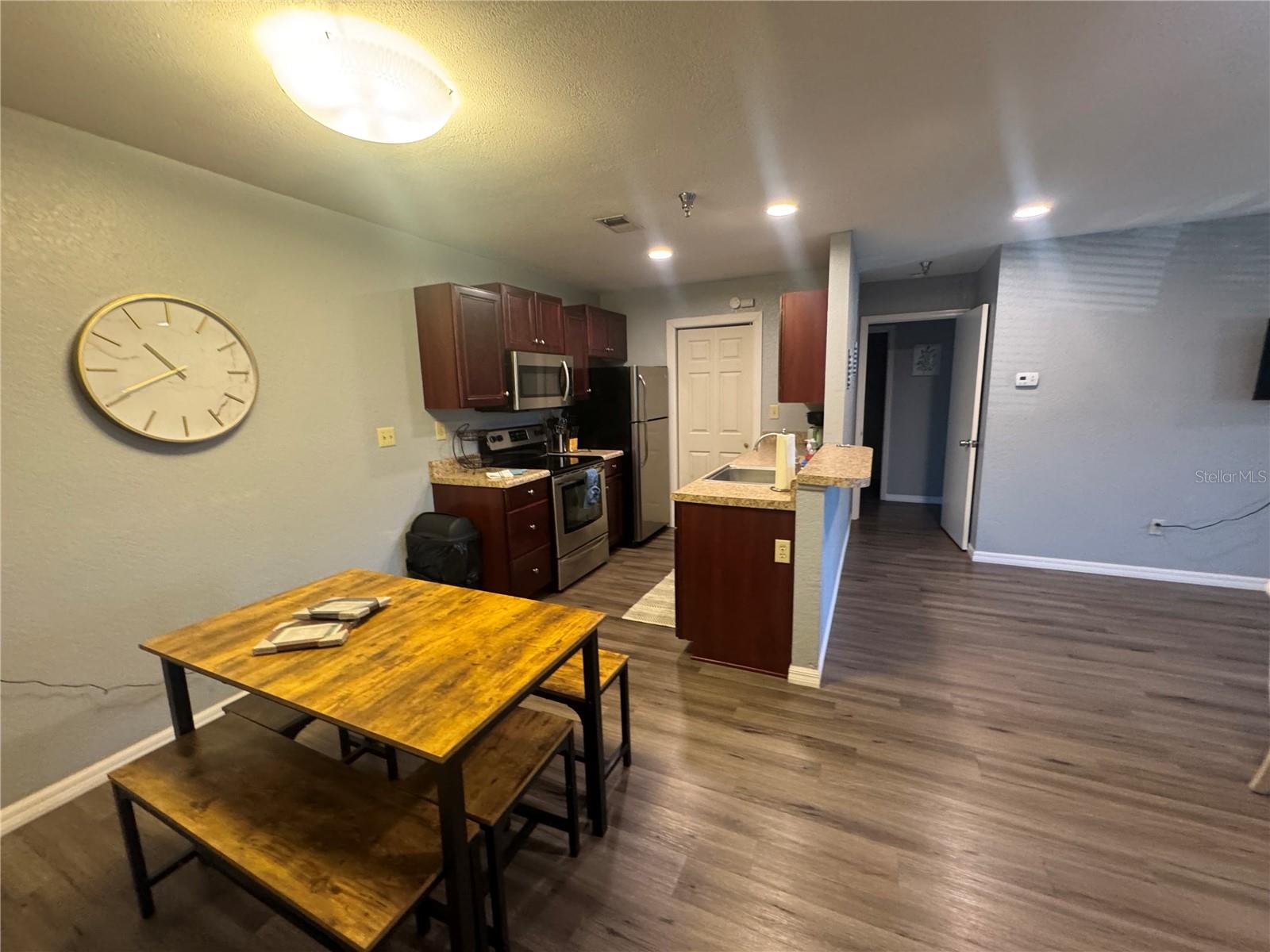 ITOPIA PRIVATE RESIDENCES CONDO - Residential Lease