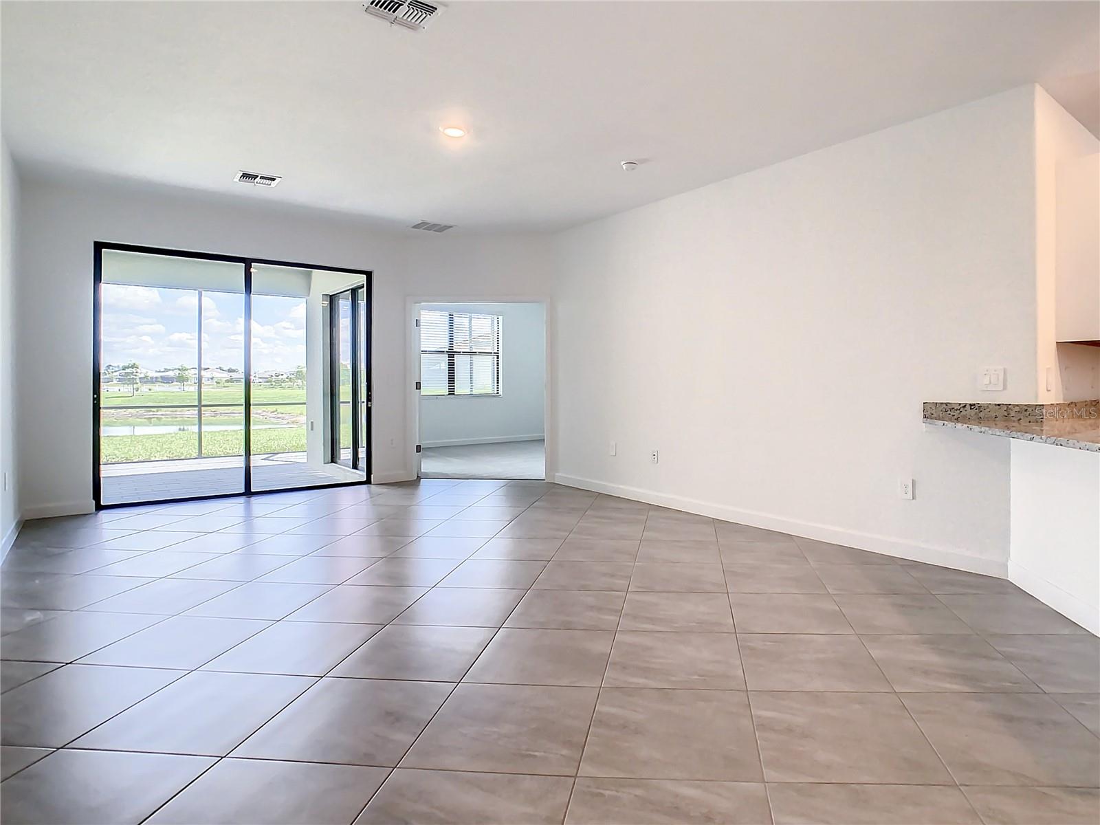 LORRAINE LAKES PH I - Residential Lease