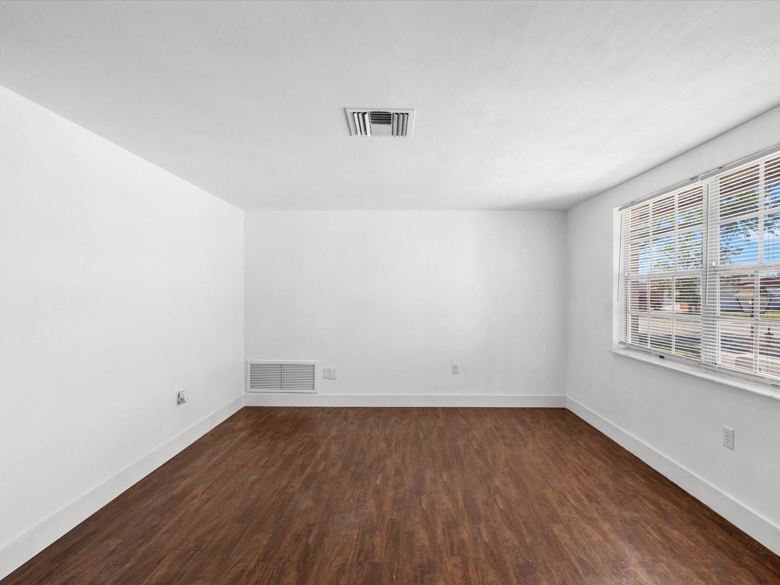 EMBASSY HILLS - Residential