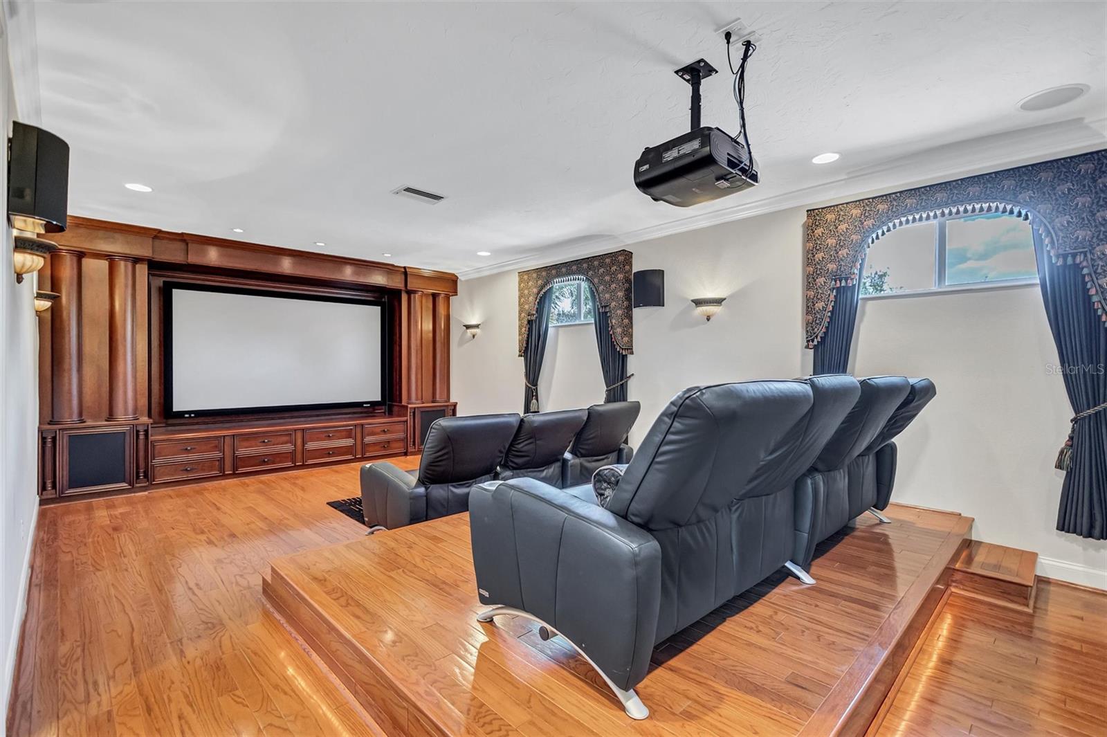 SILVER OAK - Residential