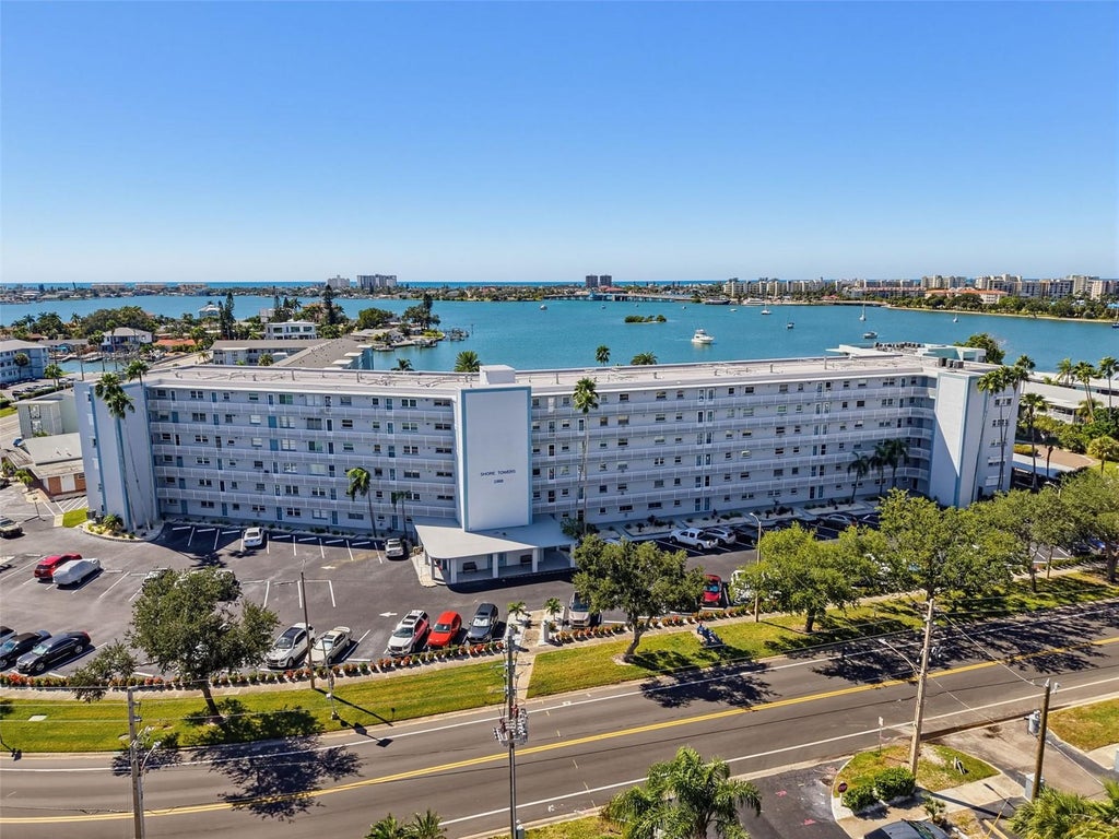 Photo of 1868 Shore Drive S #511, South Pasadena, FL 33707 (MLS # TB8561310)