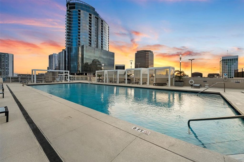 Photo of 150 E Robinson Street #1612, Orlando, FL 32801 (MLS # O6409093)