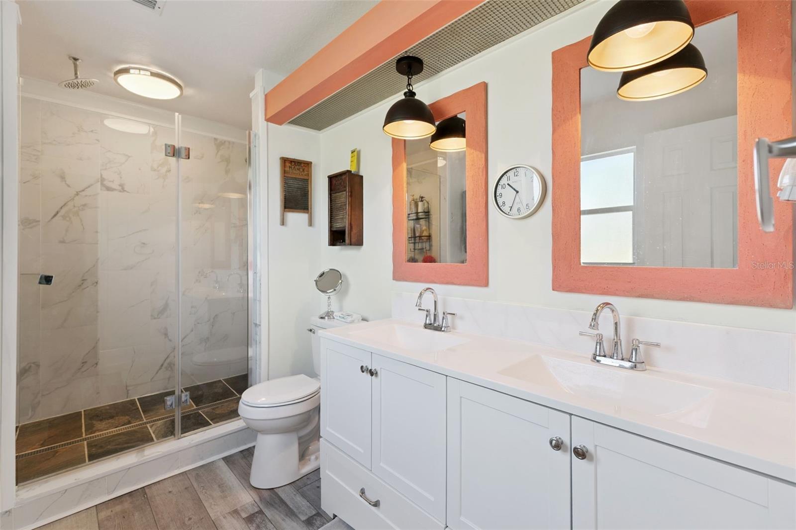 LITTLE LAKE ESTATES - Residential