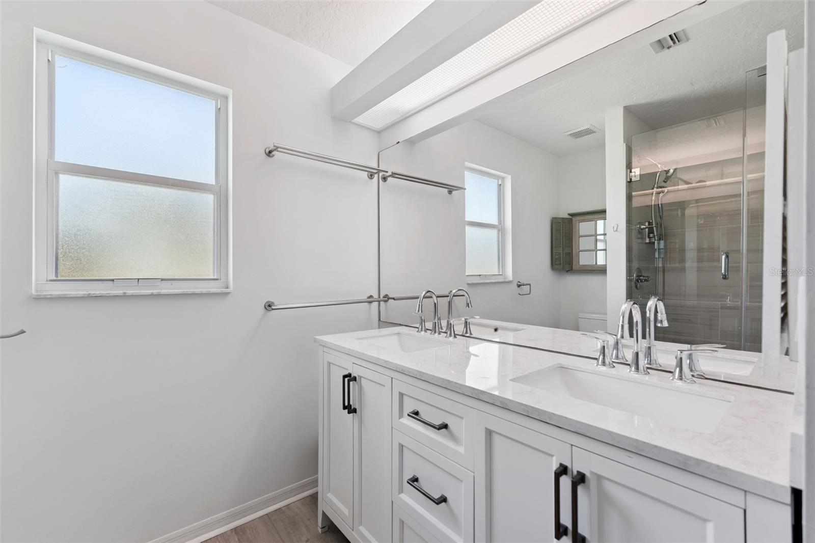 LITTLE LAKE ESTATES - Residential