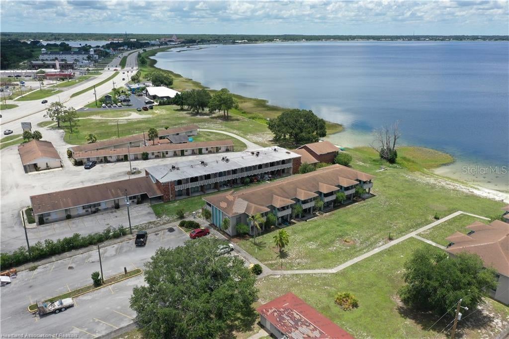 1001 LAKEVIEW DRIVE