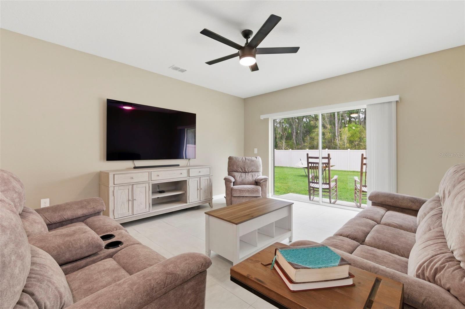 PALM WIND PH 1 - Residential