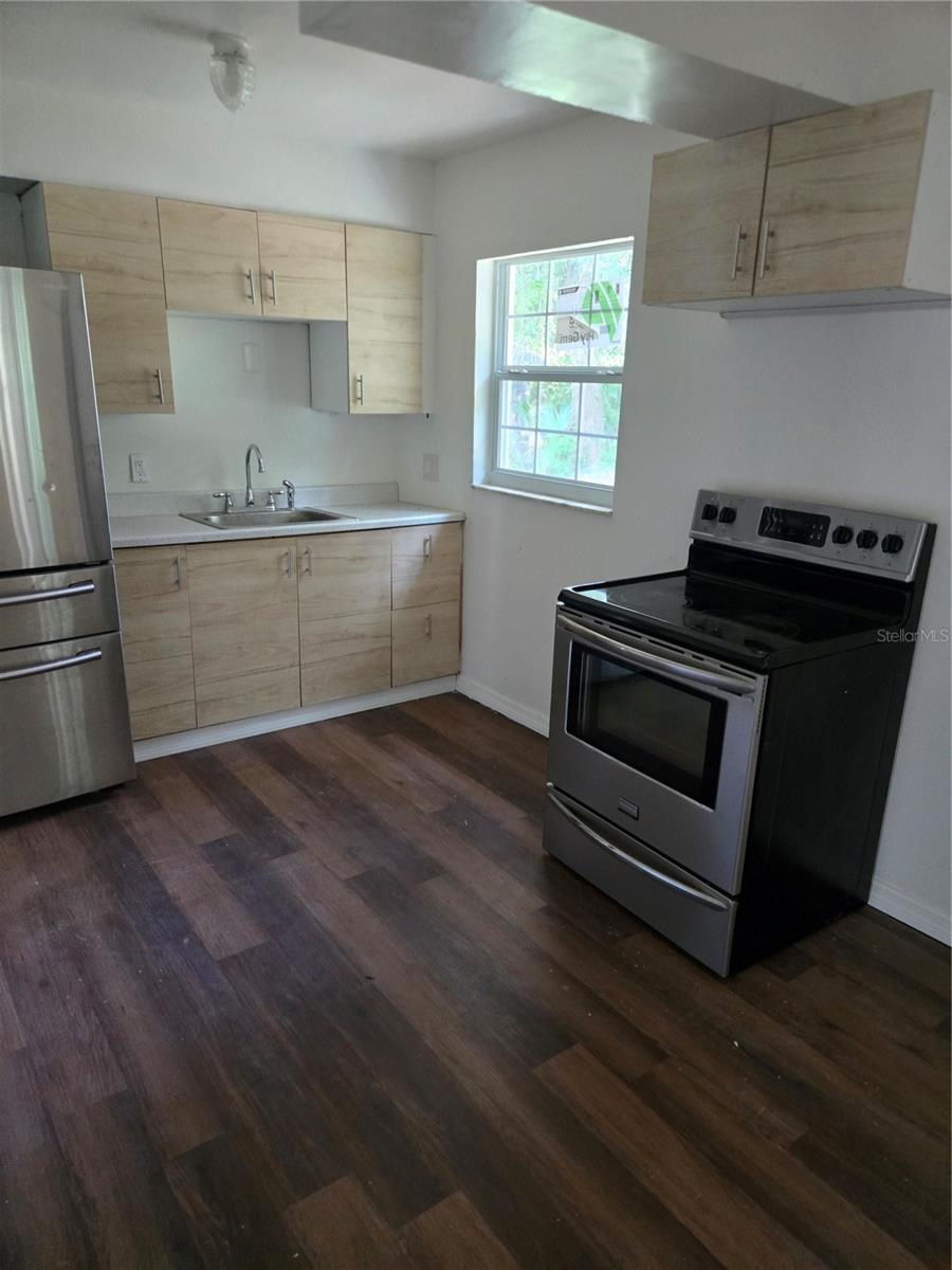 218 E 11TH STREET