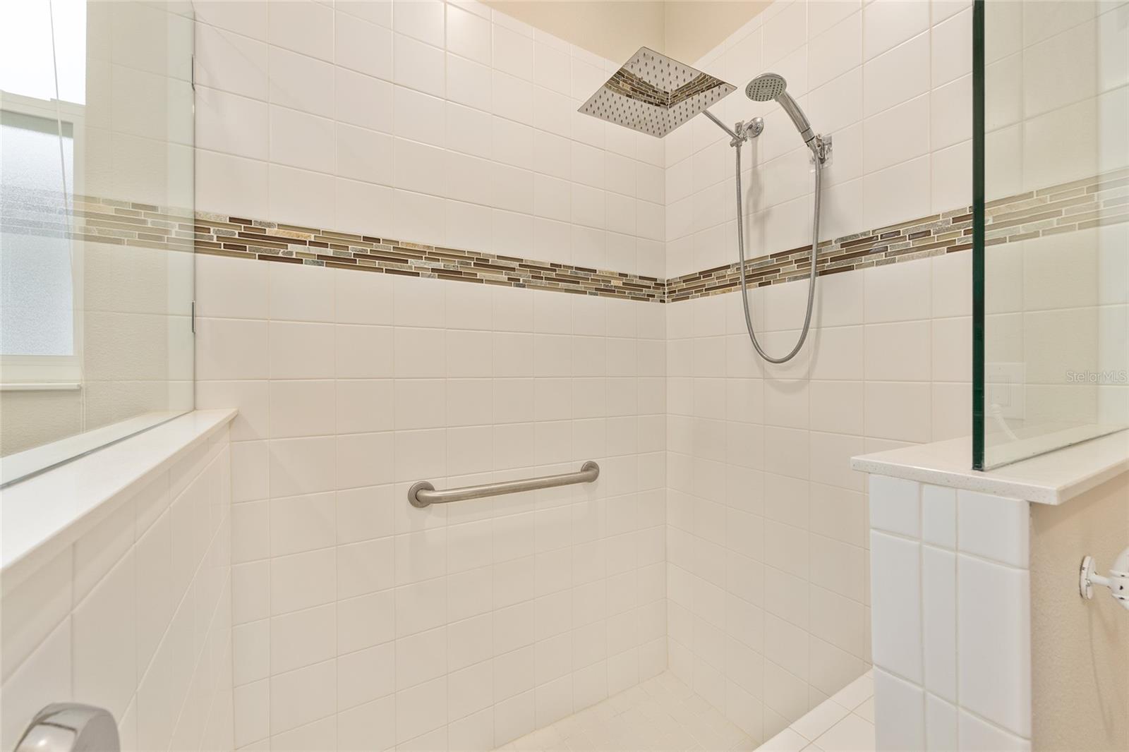 INDIGO EAST SOUTH - Residential