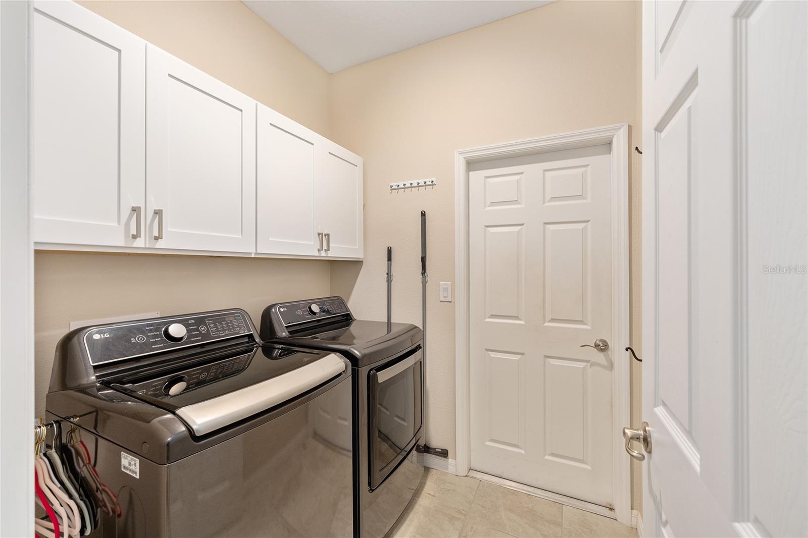 INDIGO EAST SOUTH - Residential