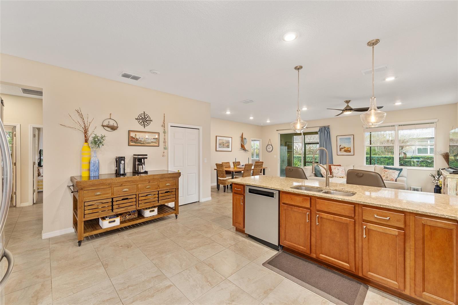 INDIGO EAST SOUTH - Residential