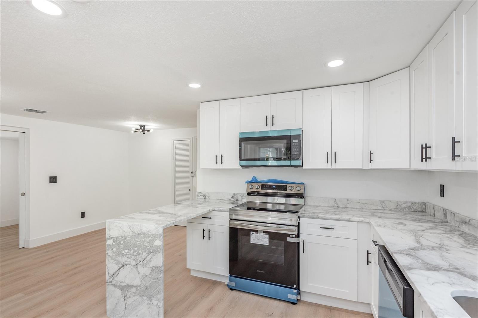 MENDELLS HAWKS PARK - Residential