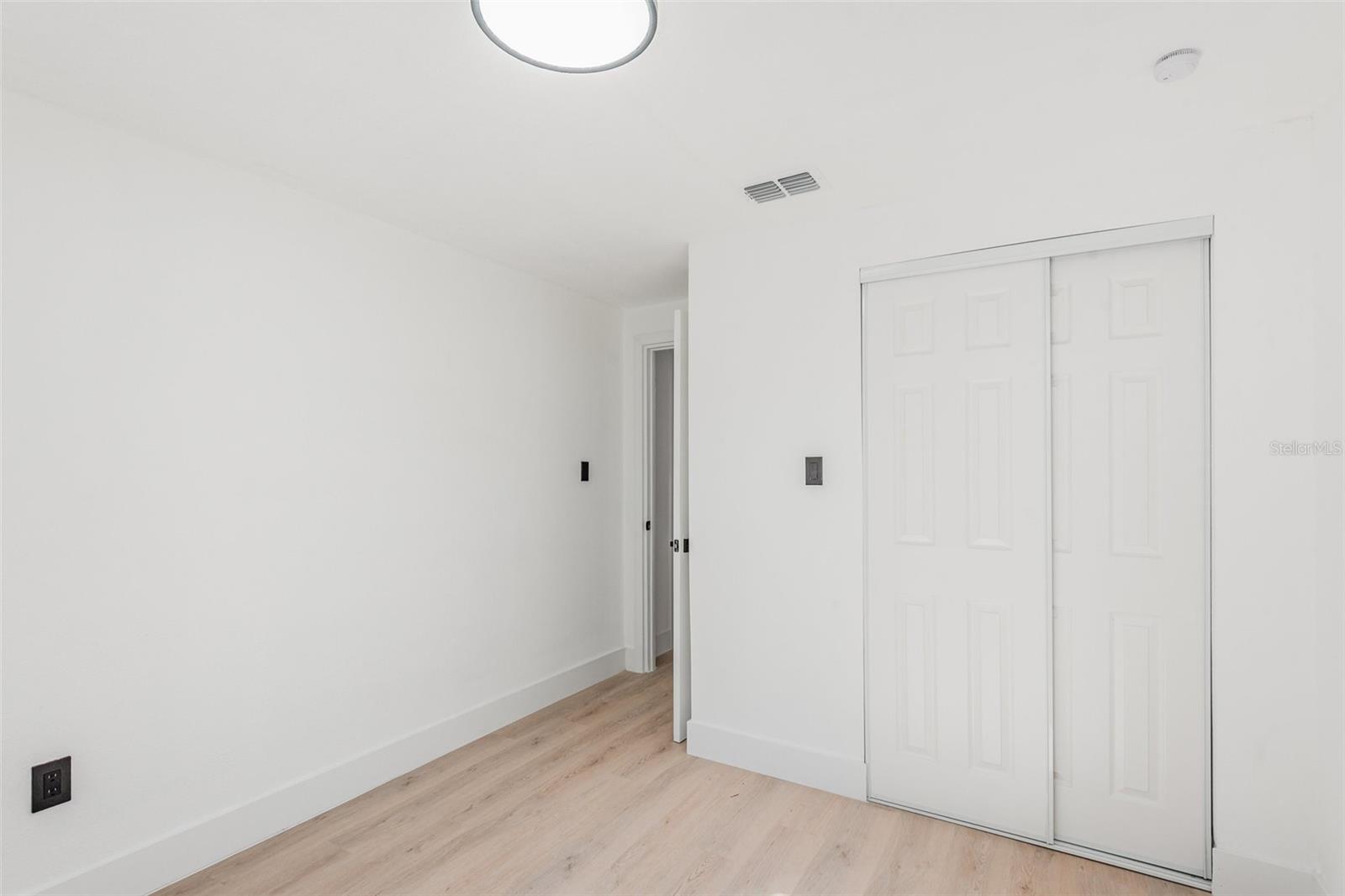 MENDELLS HAWKS PARK - Residential