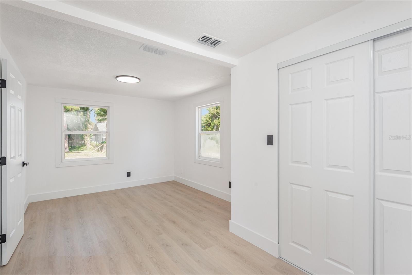 MENDELLS HAWKS PARK - Residential