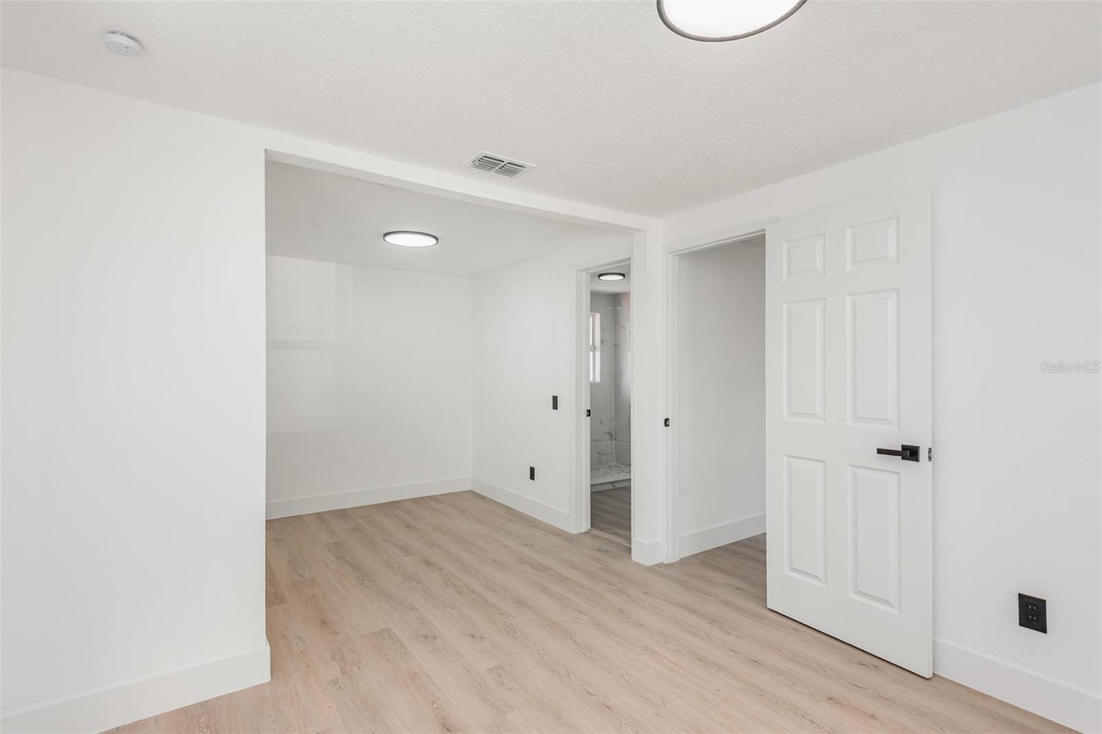 MENDELLS HAWKS PARK - Residential