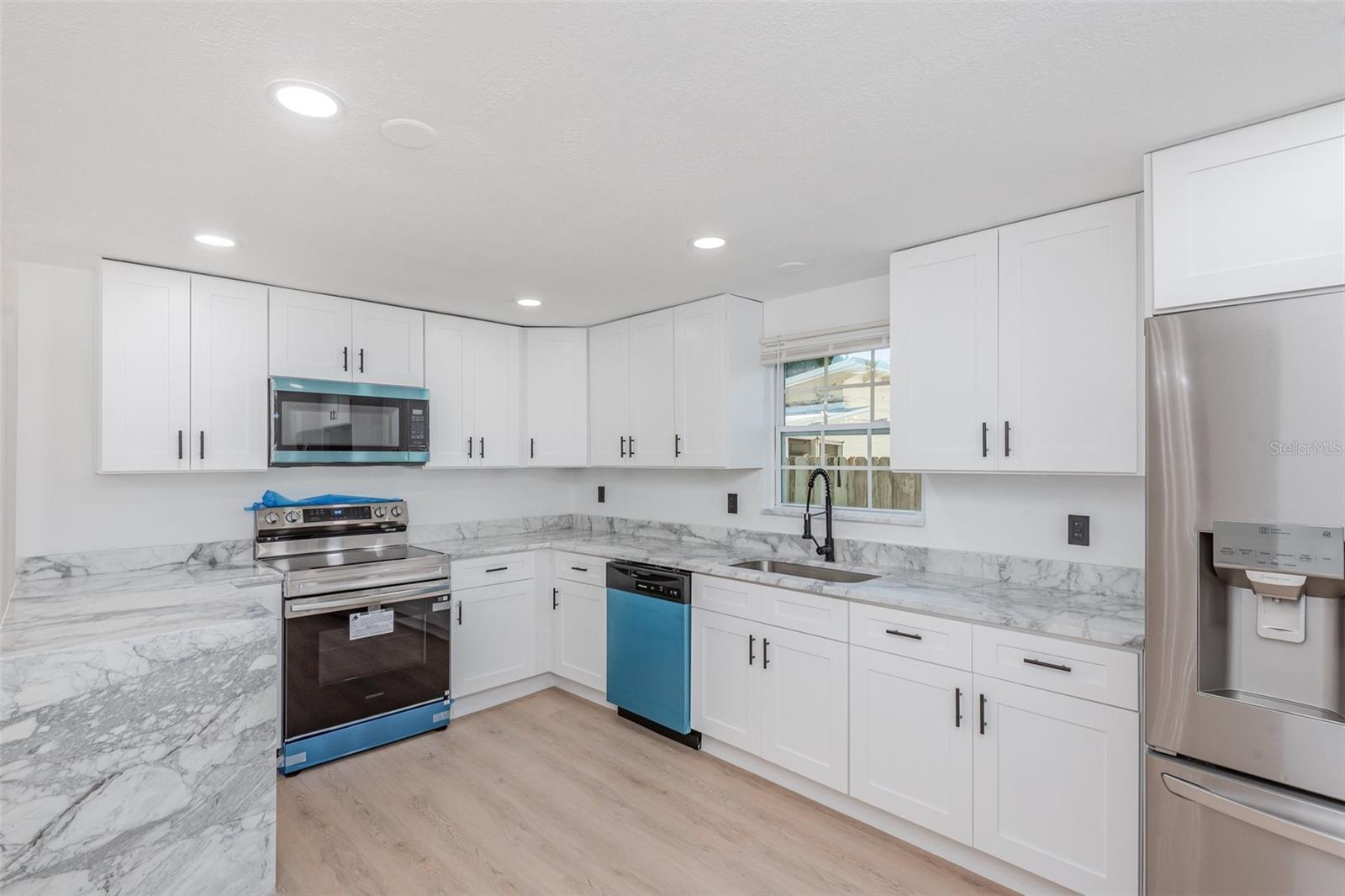 MENDELLS HAWKS PARK - Residential