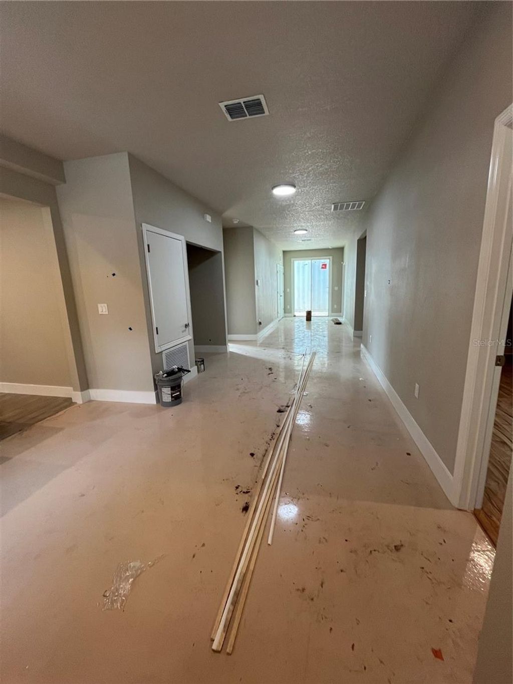 Photo of 1042 36th Street, Orlando, FL 32805 (MLS # O6406543)