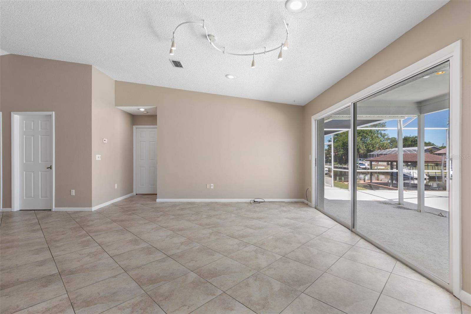 PALM COAST SEC 04 - Residential