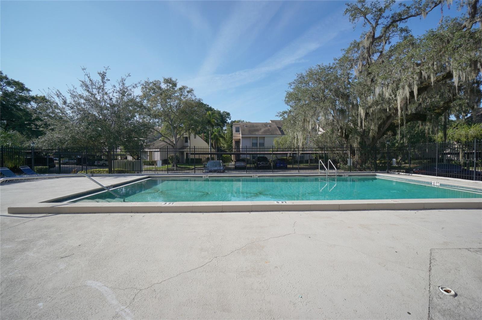 RIVER OAKS CONDO I - Residential Lease