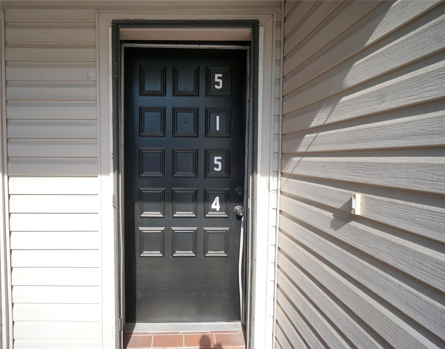 RIVER OAKS CONDO I - Residential Lease