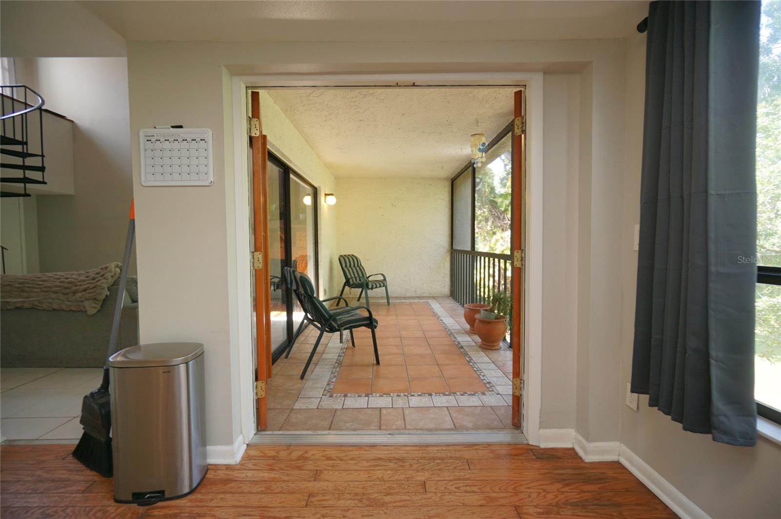 RIVER OAKS CONDO I - Residential Lease