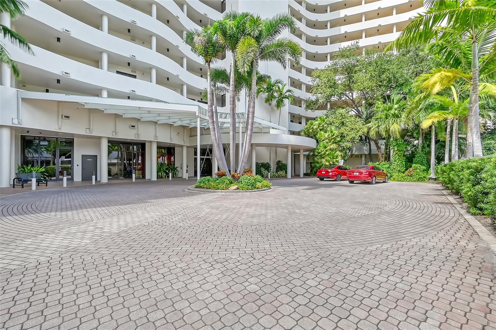BAY PLAZA - Residential Lease