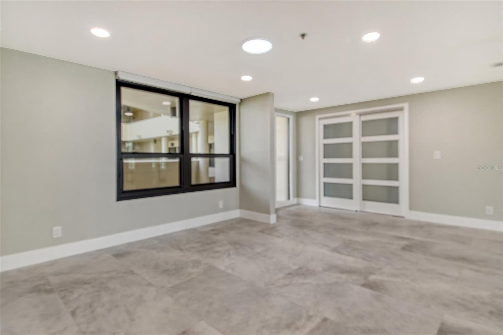 BAY PLAZA - Residential Lease