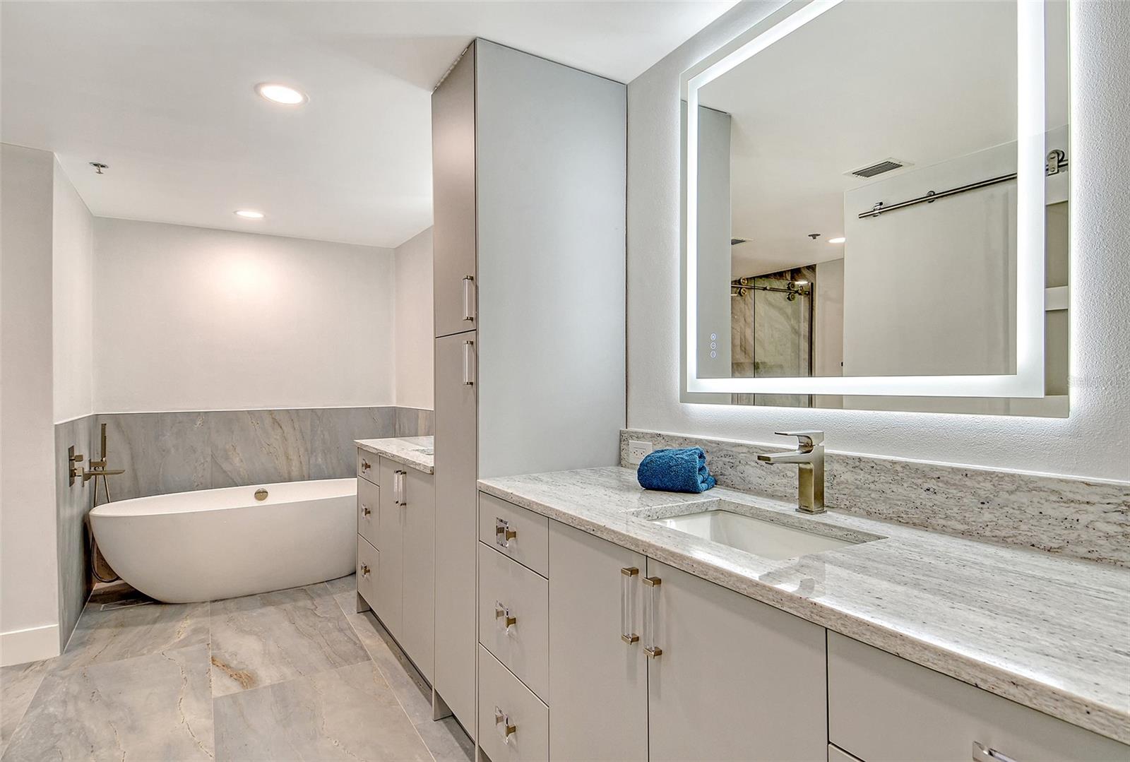 BAY PLAZA - Residential Lease