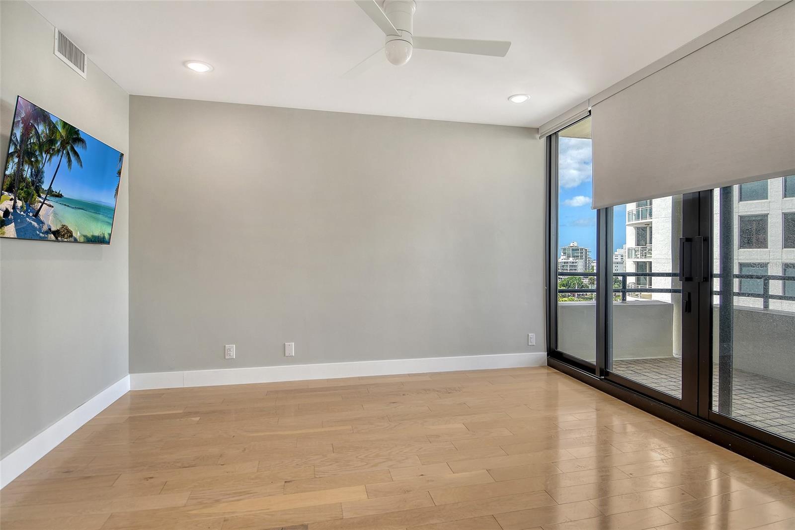 BAY PLAZA - Residential Lease
