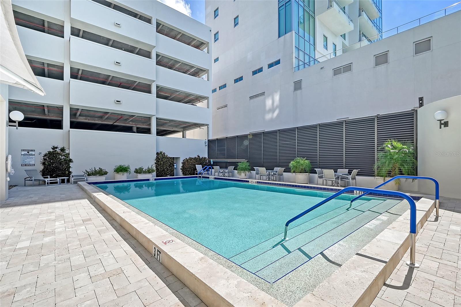 BAY PLAZA - Residential Lease