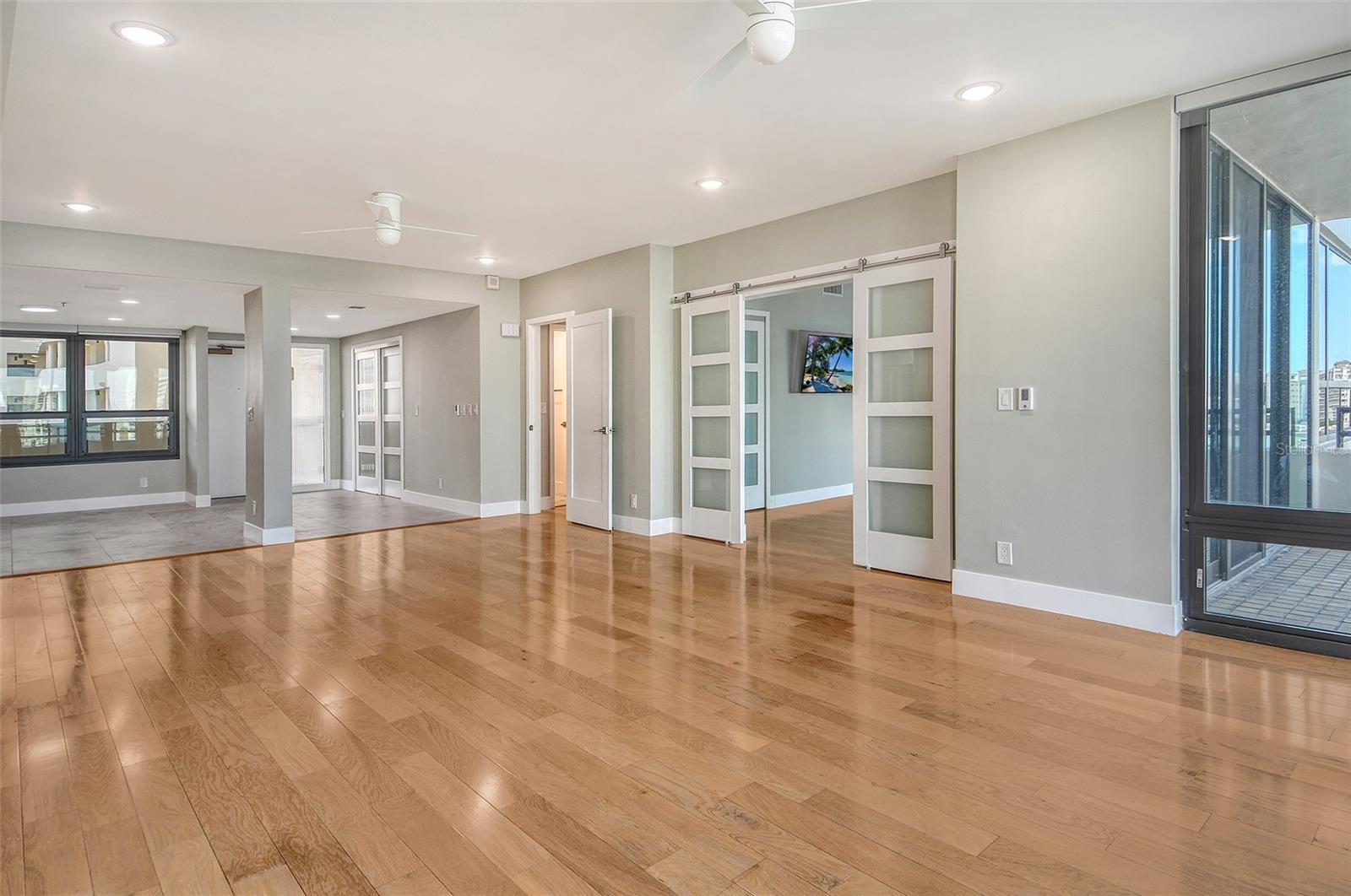 BAY PLAZA - Residential Lease