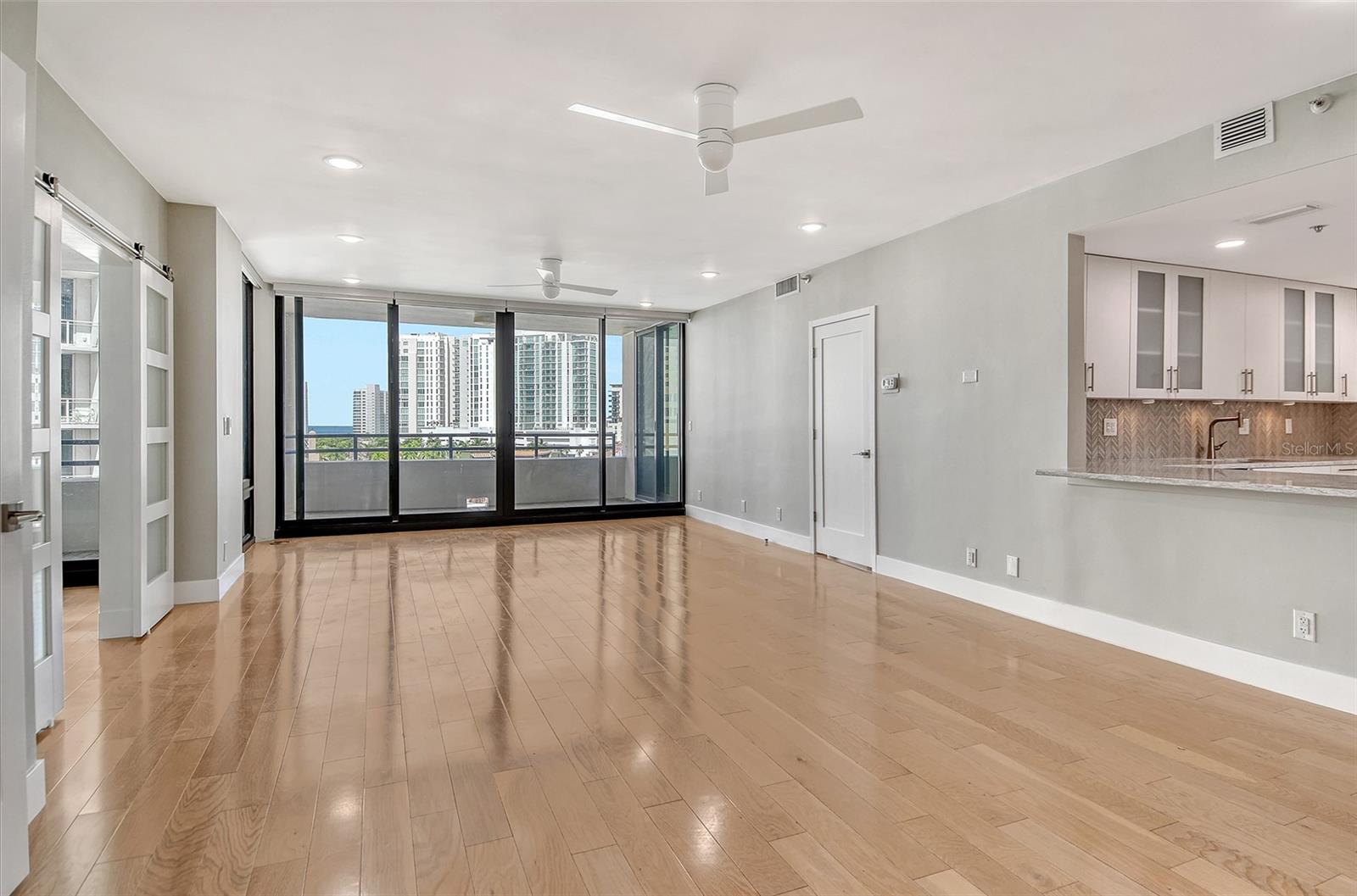 BAY PLAZA - Residential Lease