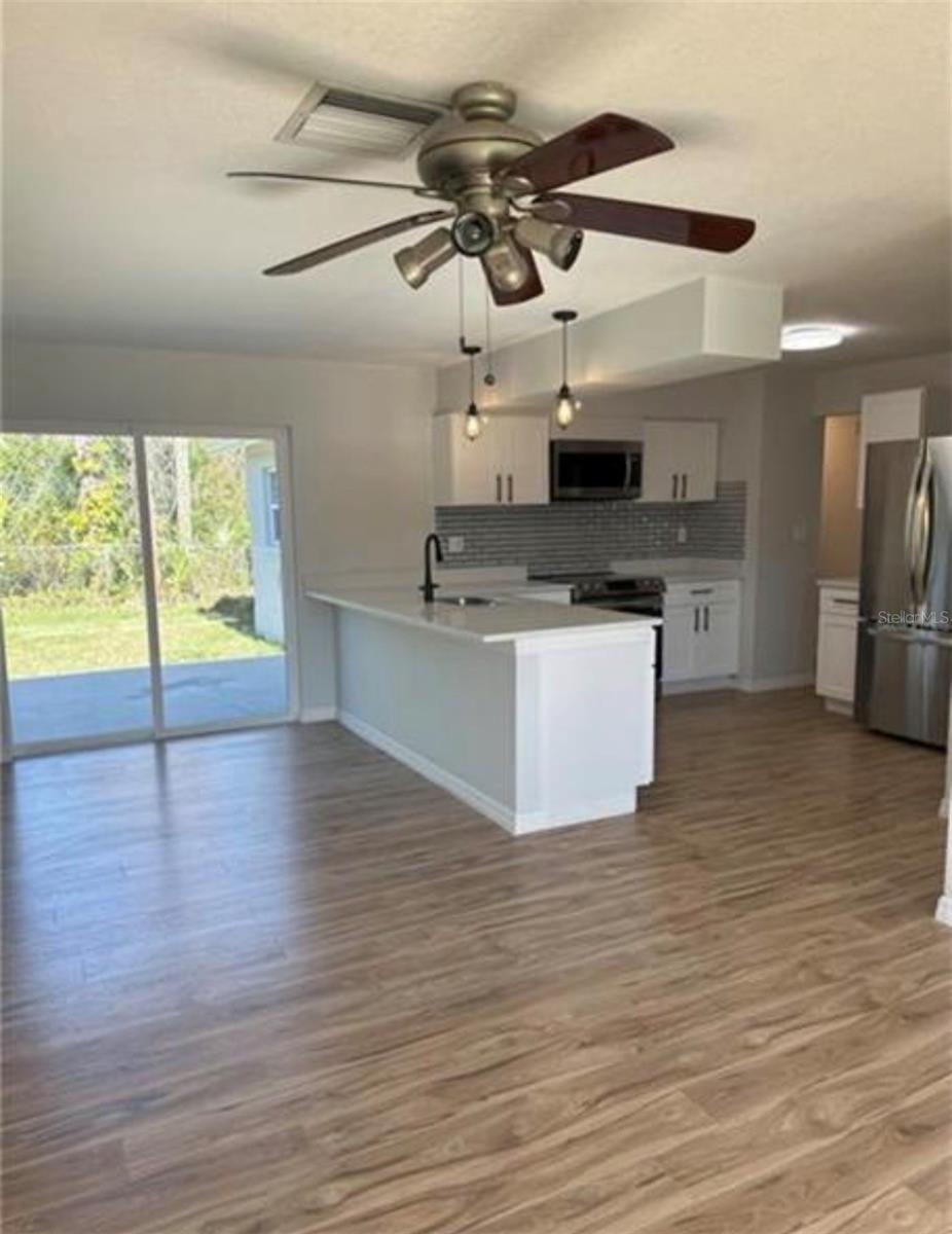 SEVEN SPGS HOMES - Residential Lease