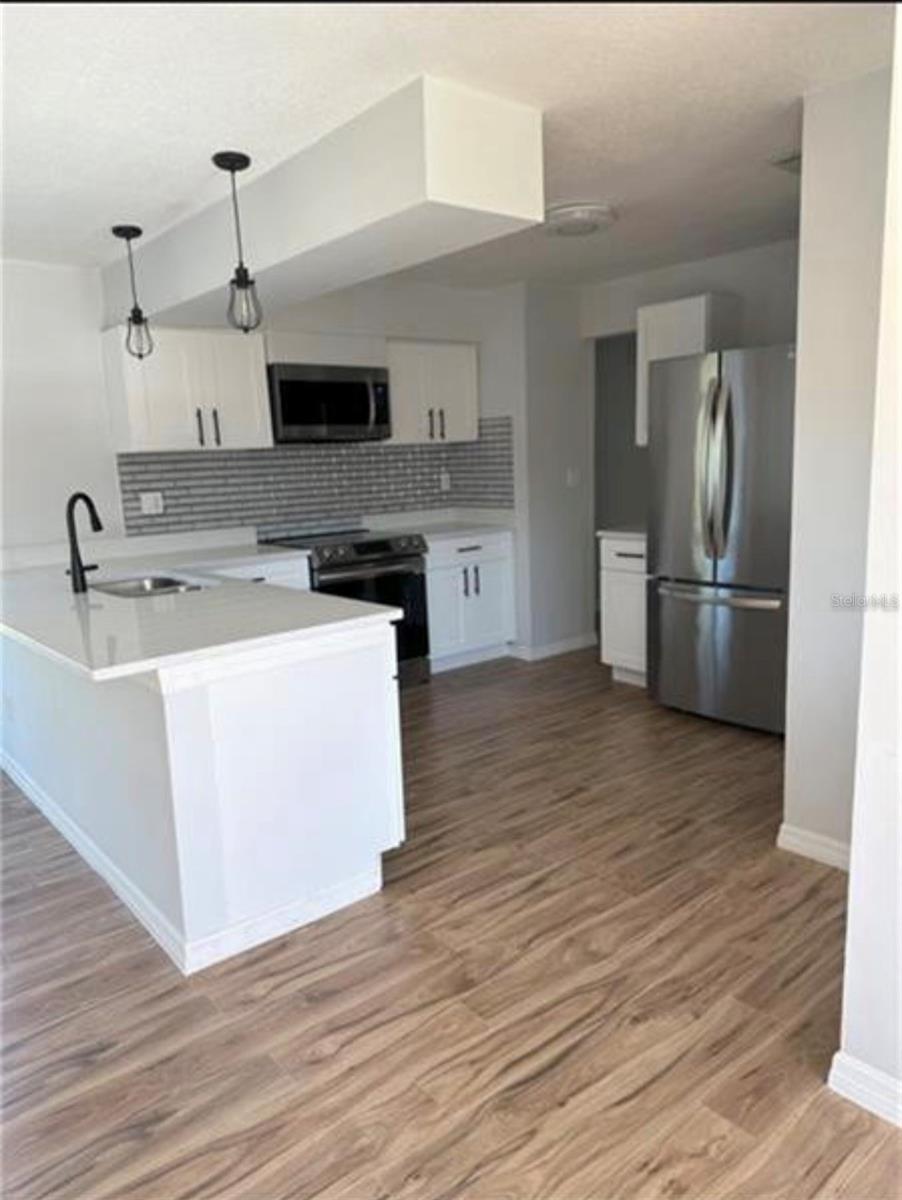 SEVEN SPGS HOMES - Residential Lease