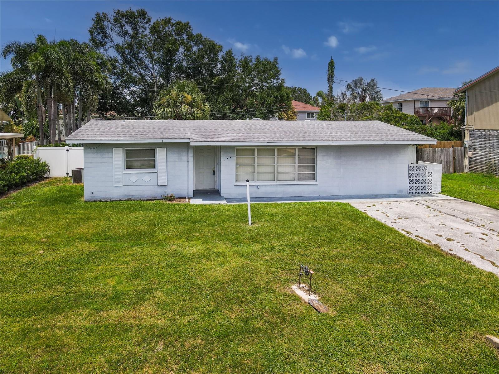 344 51ST STREET COURT W