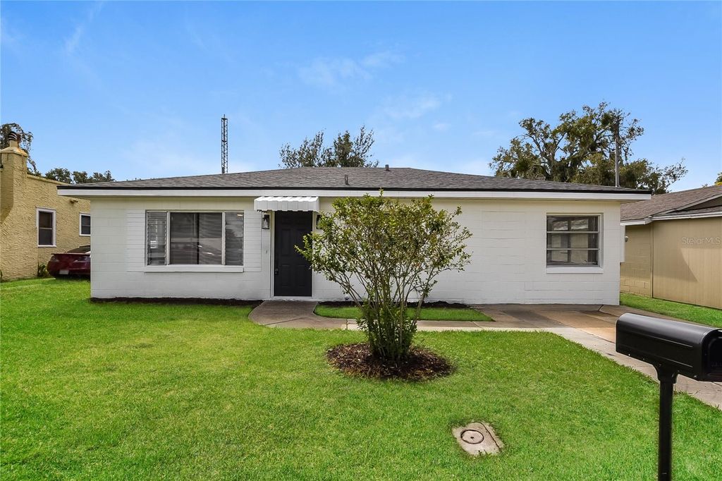 Photo of 102 W Saint Louis Avenue, Eustis, FL 32726 (MLS # TB8432598)