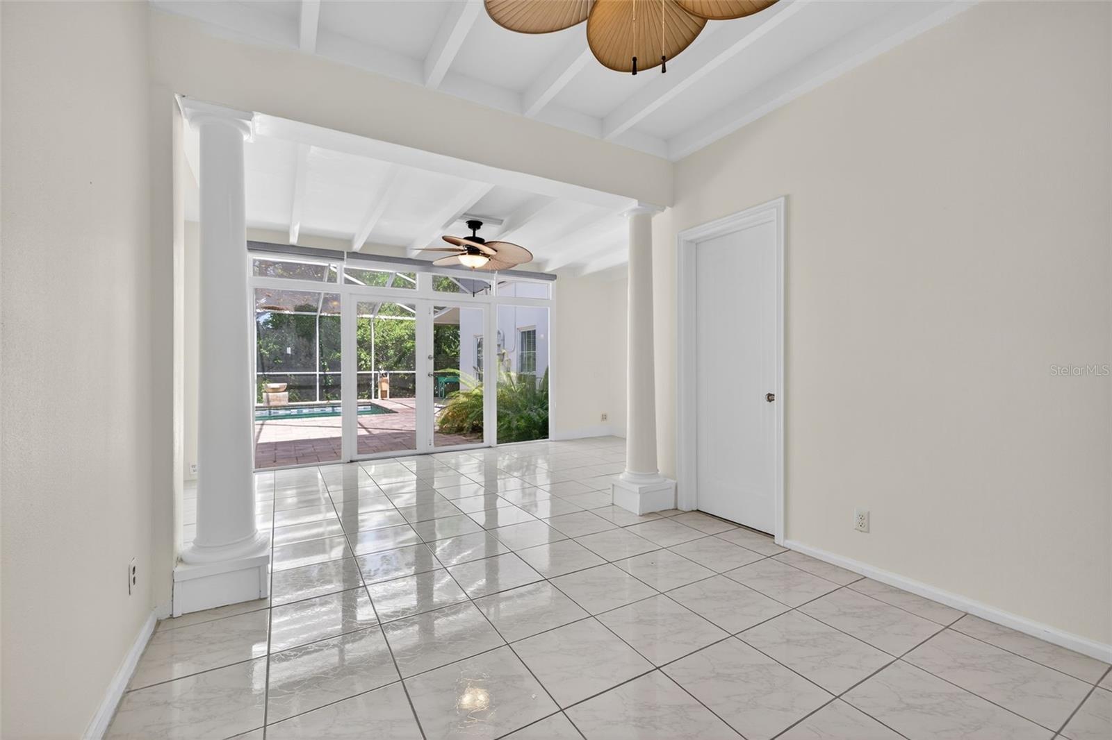 LAGO VISTA - Residential Lease