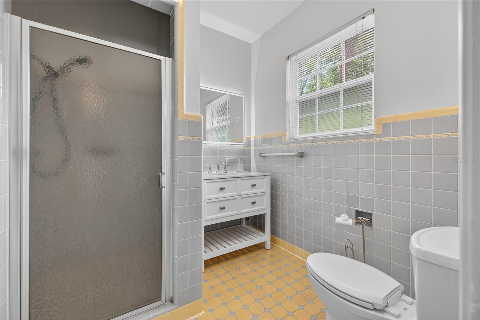 LAGO VISTA - Residential Lease