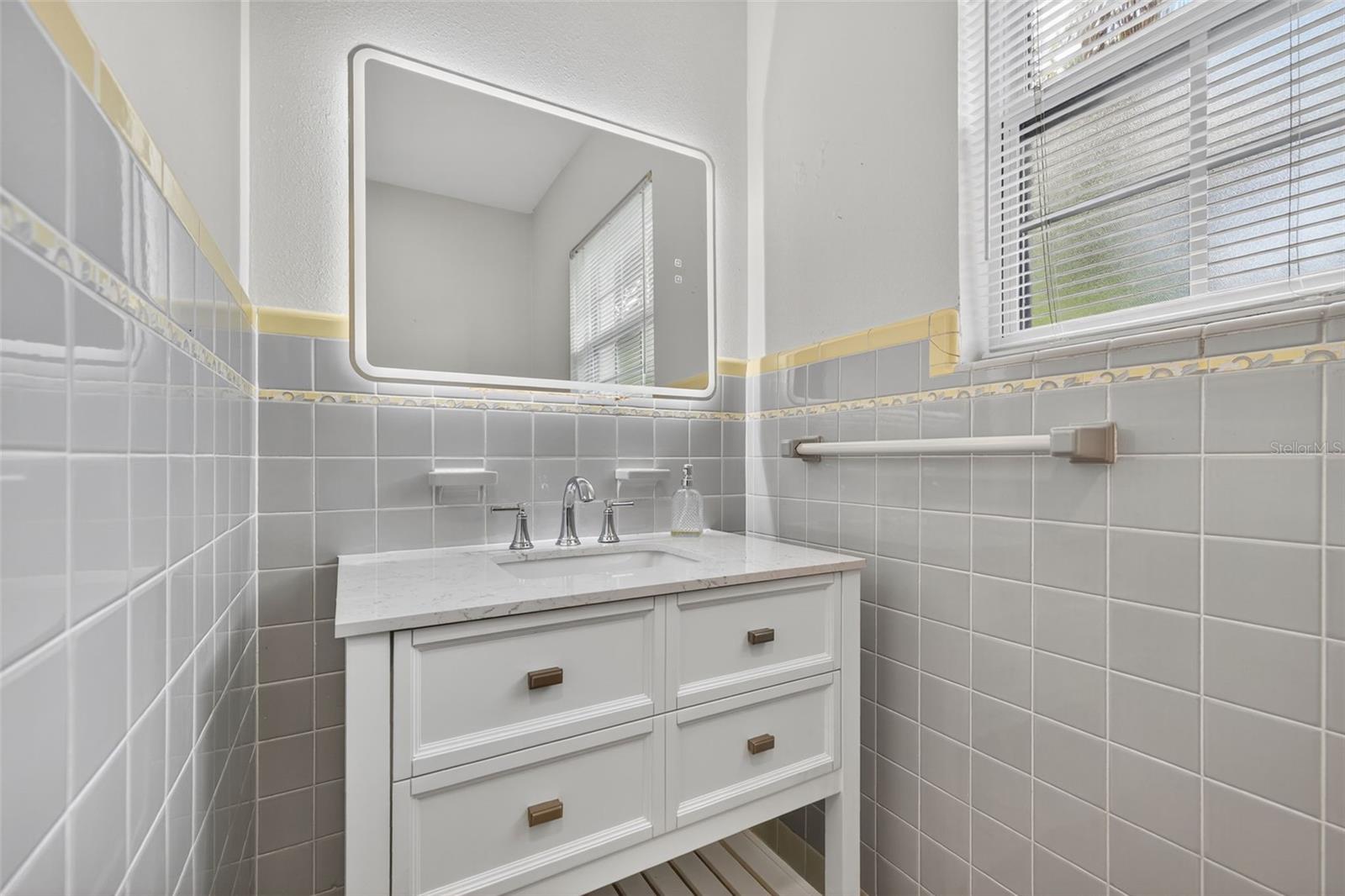 LAGO VISTA - Residential Lease