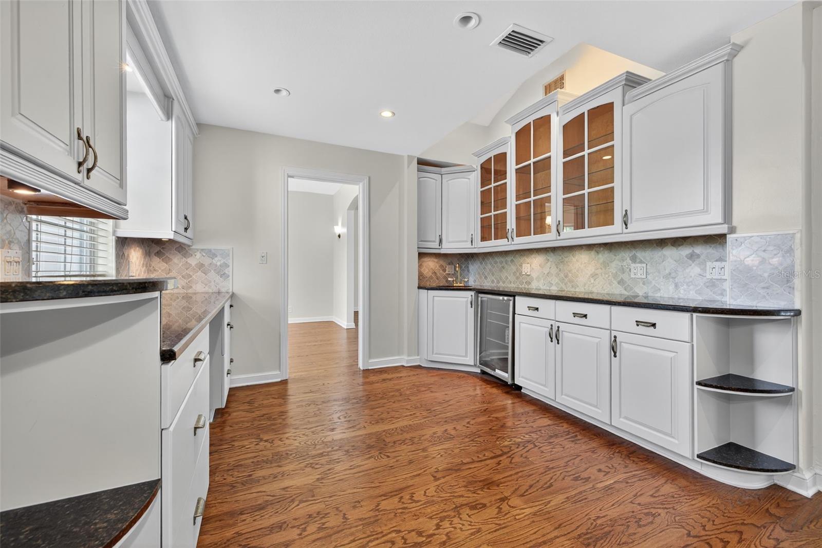 LAGO VISTA - Residential Lease