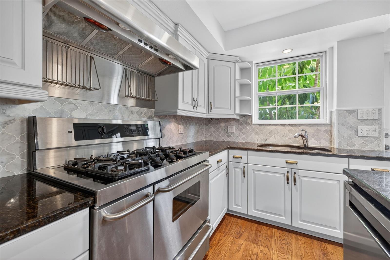 LAGO VISTA - Residential Lease