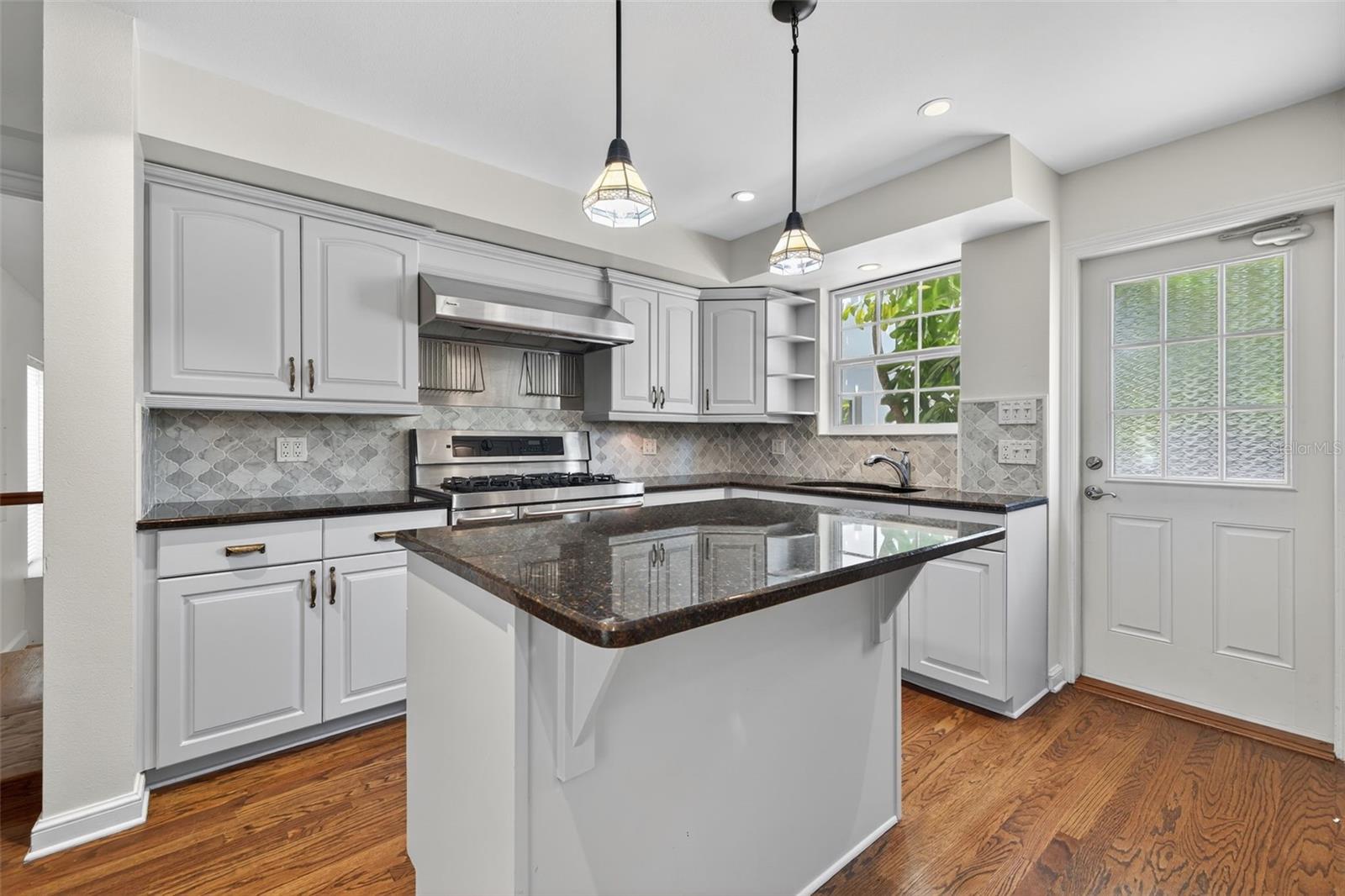 LAGO VISTA - Residential Lease