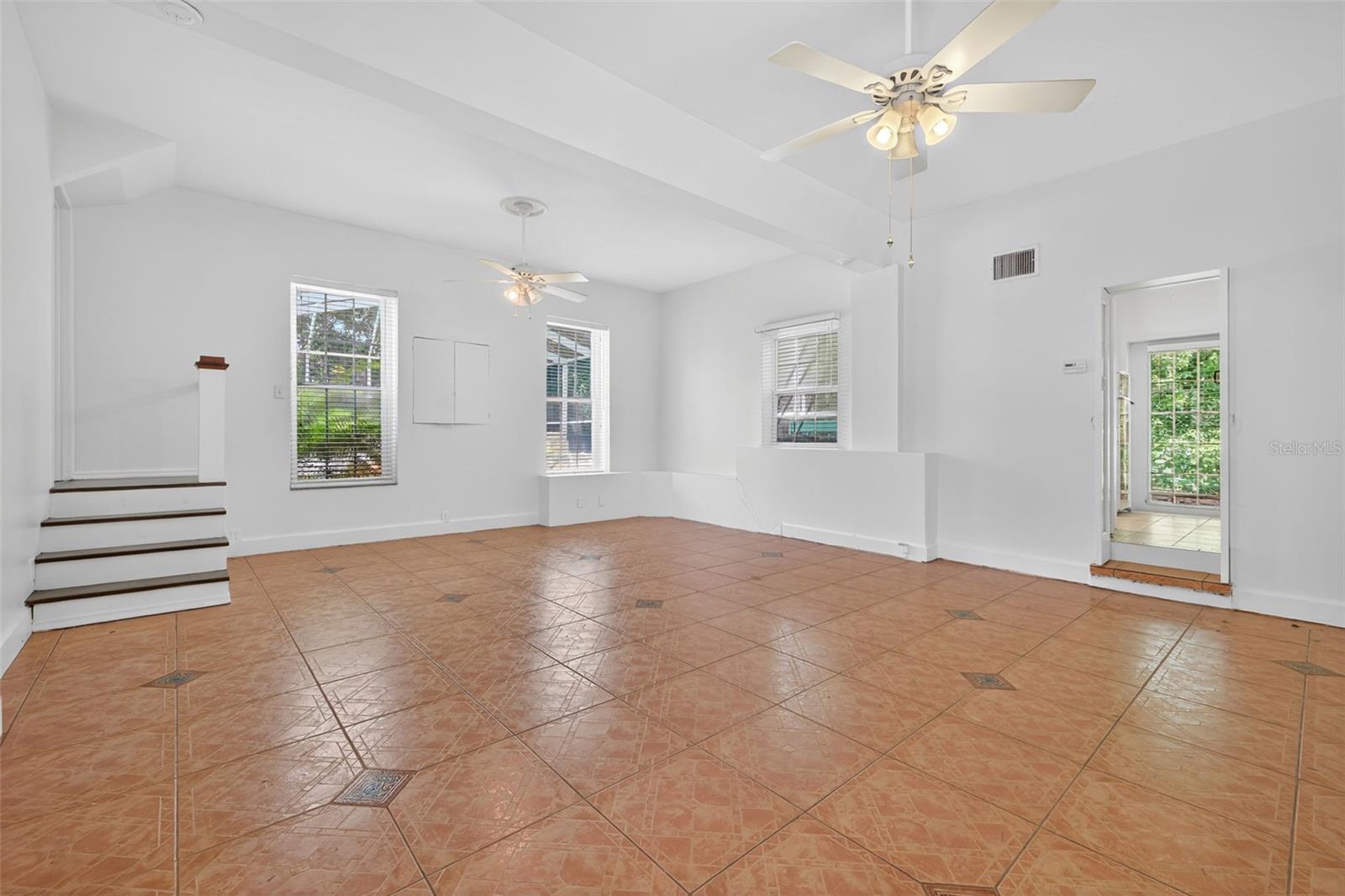 LAGO VISTA - Residential Lease