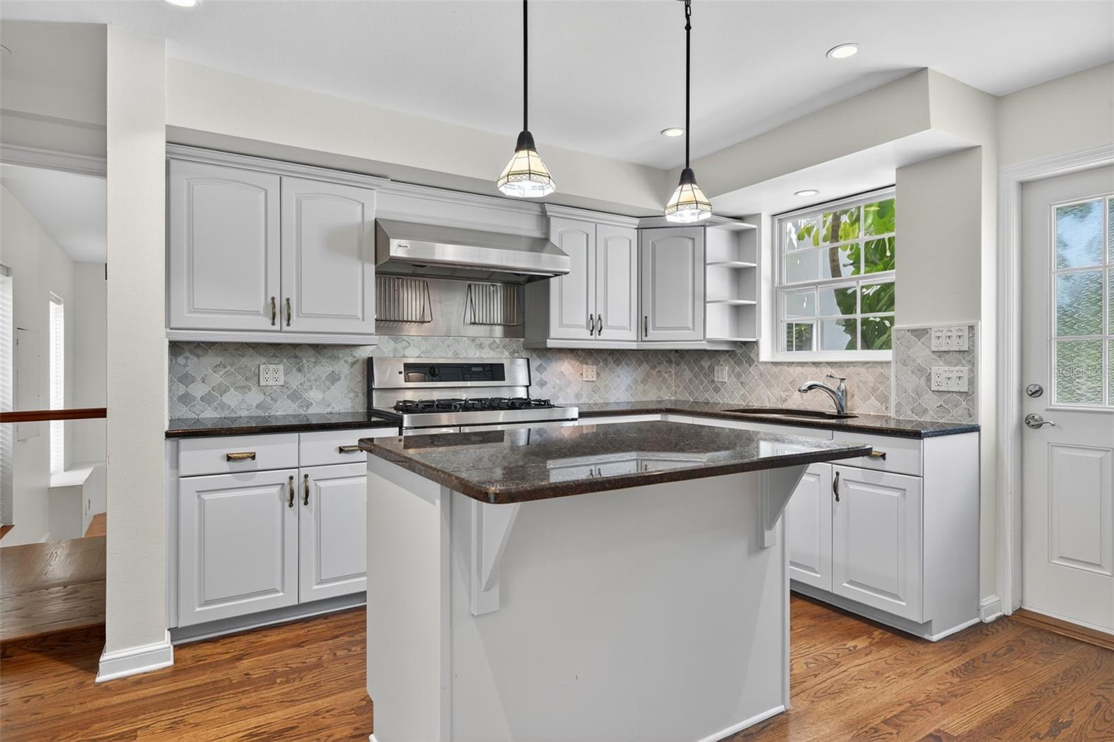 LAGO VISTA - Residential Lease