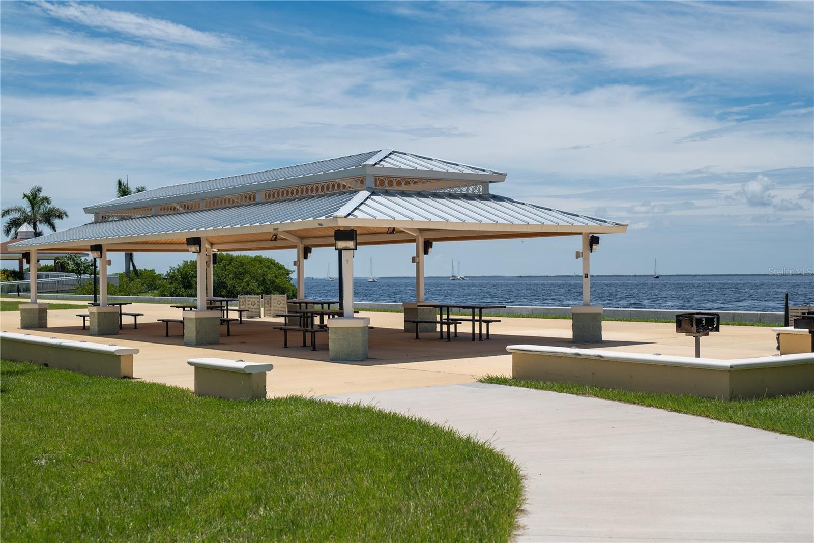 PUNTA GORDA ISLES SEC 04 - Residential