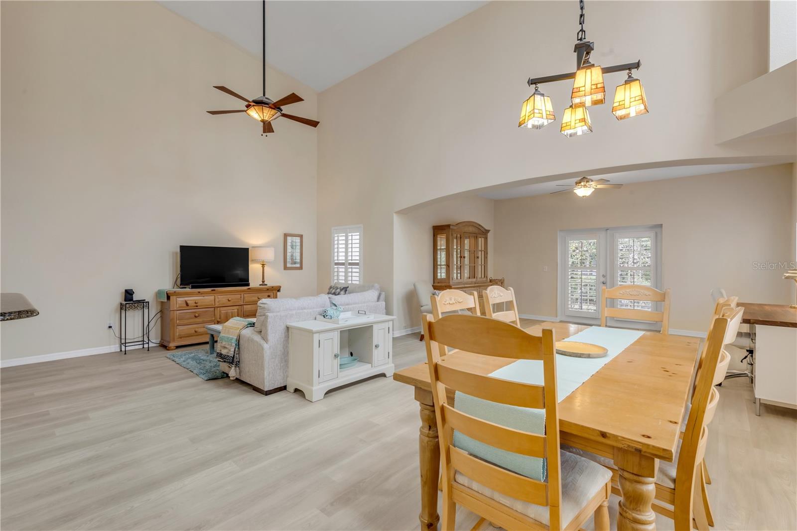 HIDDEN PINES PH 03 - Residential