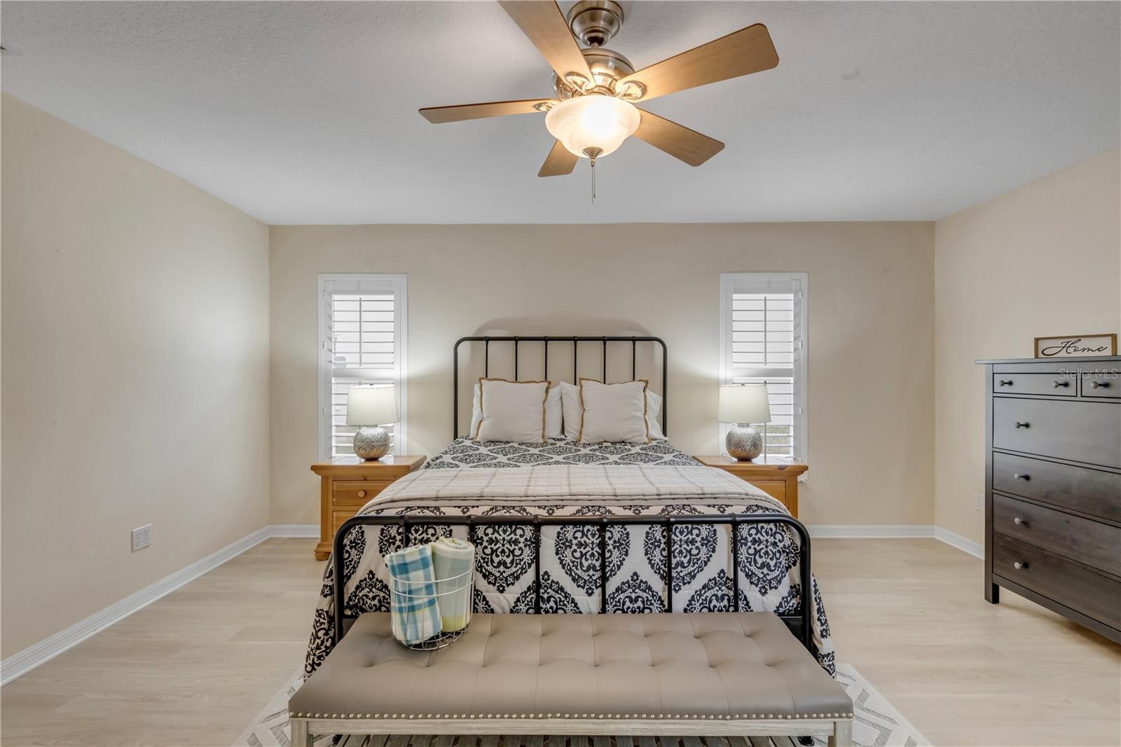 HIDDEN PINES PH 03 - Residential