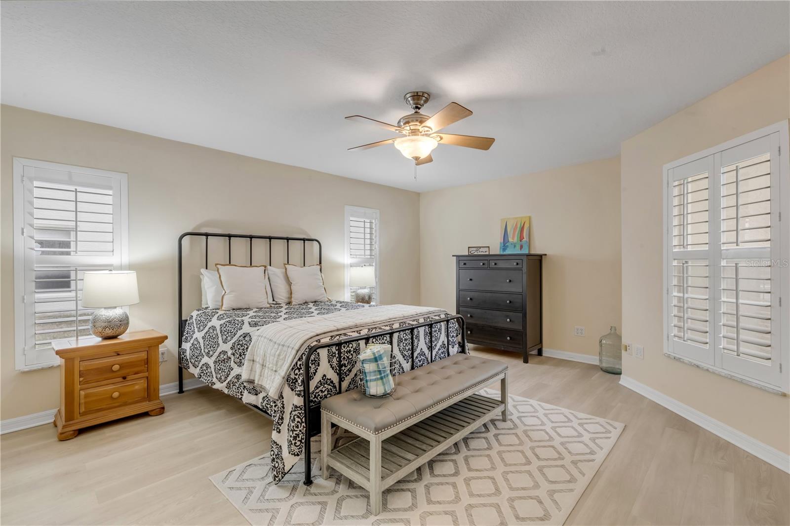 HIDDEN PINES PH 03 - Residential