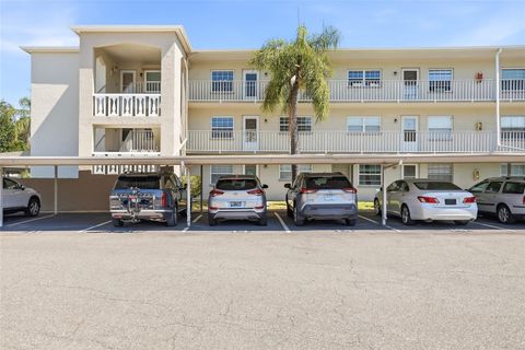 952 VIRGINIA STREET 202 DUNEDIN FL 34698