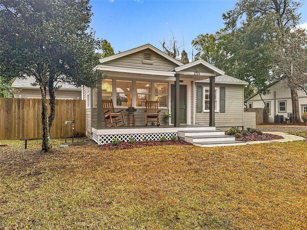 Photo of 2723 Newark Way, Orlando, FL 32803 (MLS # O6380567)