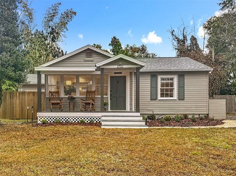 Photo of 2723 Newark Way, Orlando, FL 32803 (MLS # O6380567)